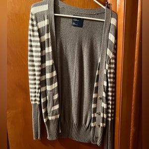 American Eagle Cardigan